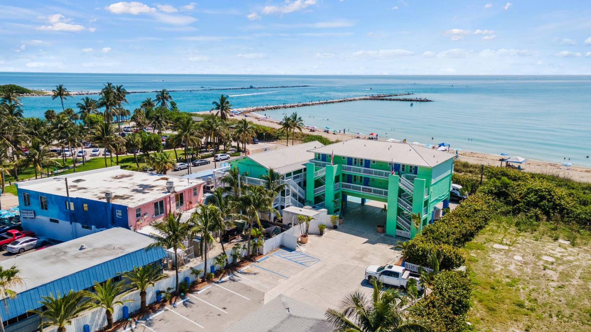 Ocean View Hotel Room With Balcony- King Bed #21 Fort Pierce Exterior photo