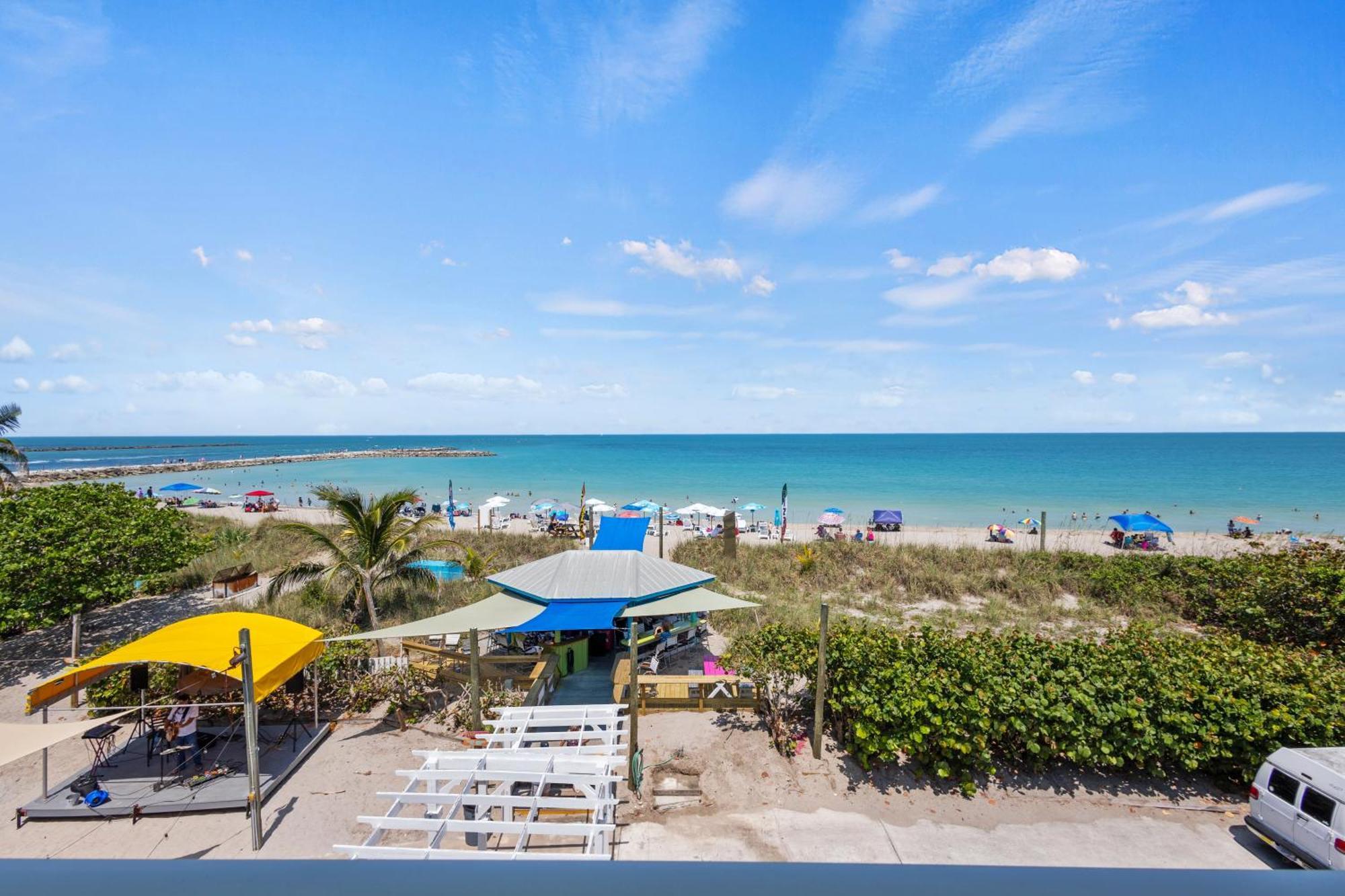 Ocean View Hotel Room With Balcony- King Bed #21 Fort Pierce Exterior photo